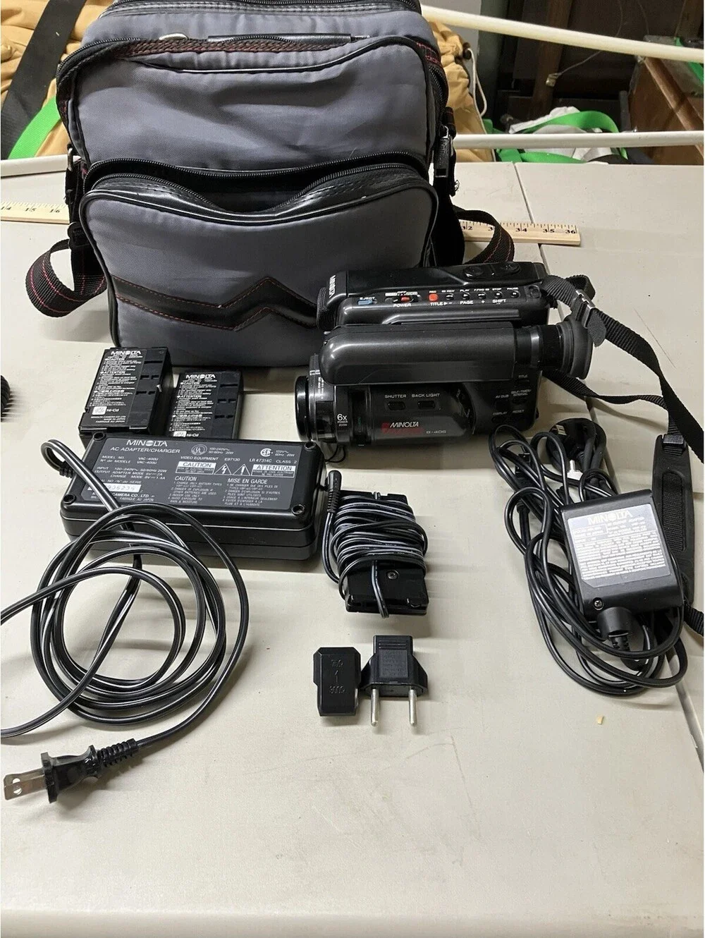 Minolta Master 8-418 Video Camcorder With Bag, Batteries, & Cords Parts & Repair